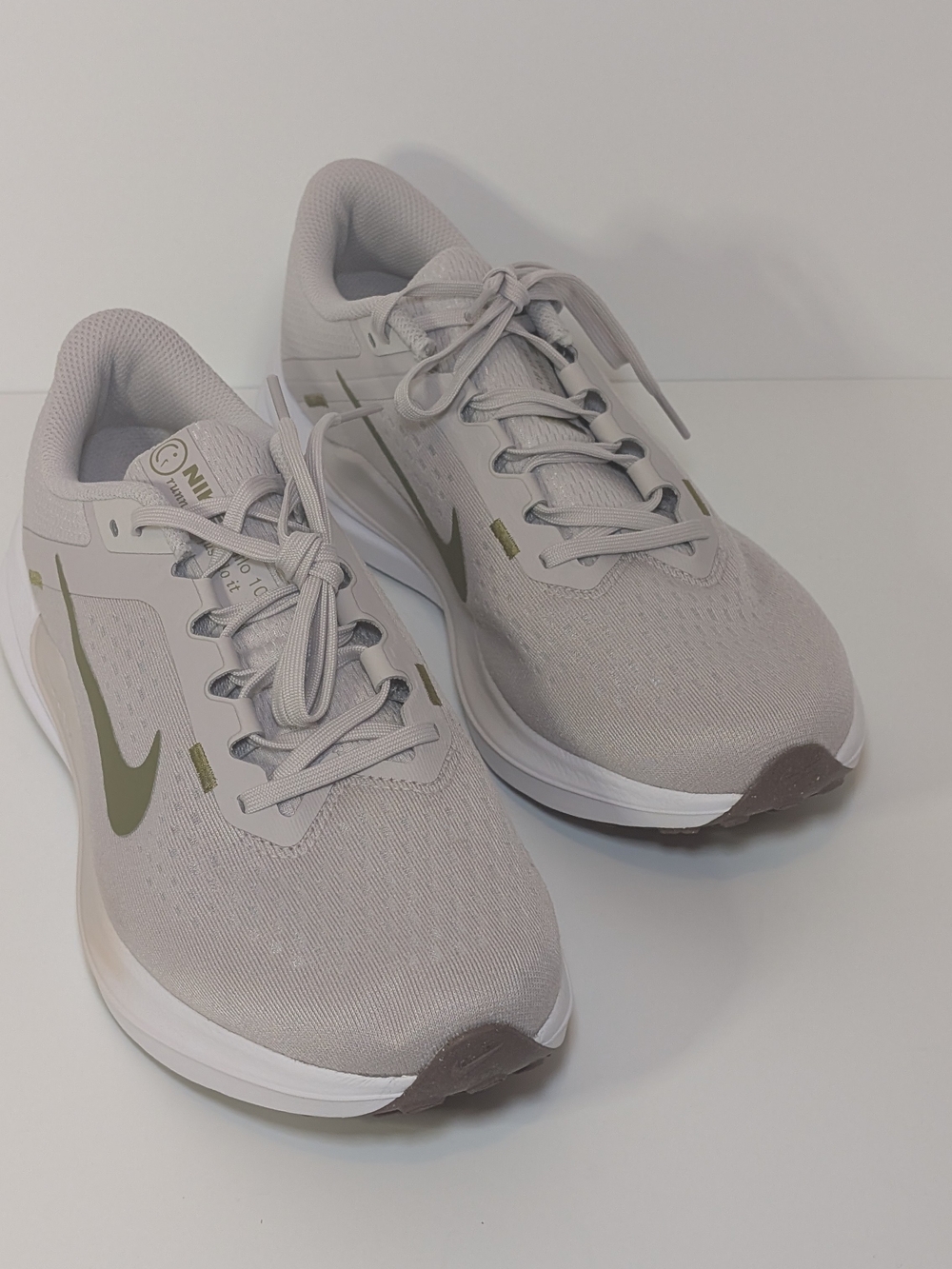 Nike Air Winflo 10 Platinum Violet Pacific Moss Women Size 10